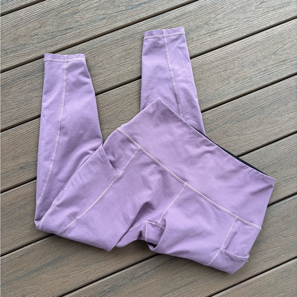 Purple leggings with phone pocket